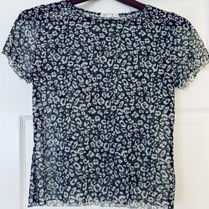 Mesh print top